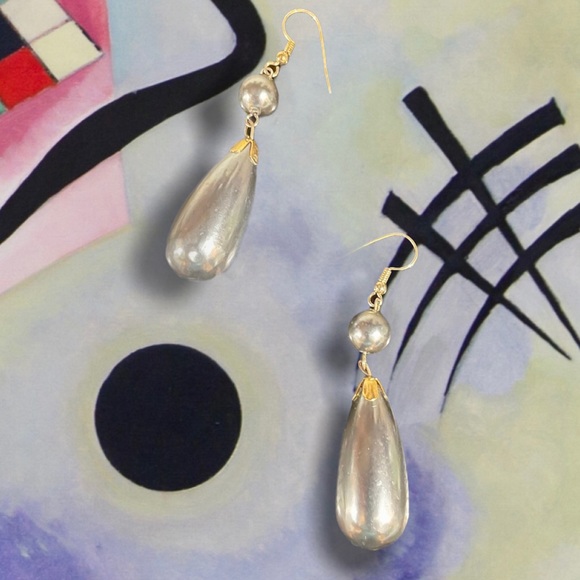 Vintage Tear Drop Costume Pierced Earrings - Picture 5 of 5
